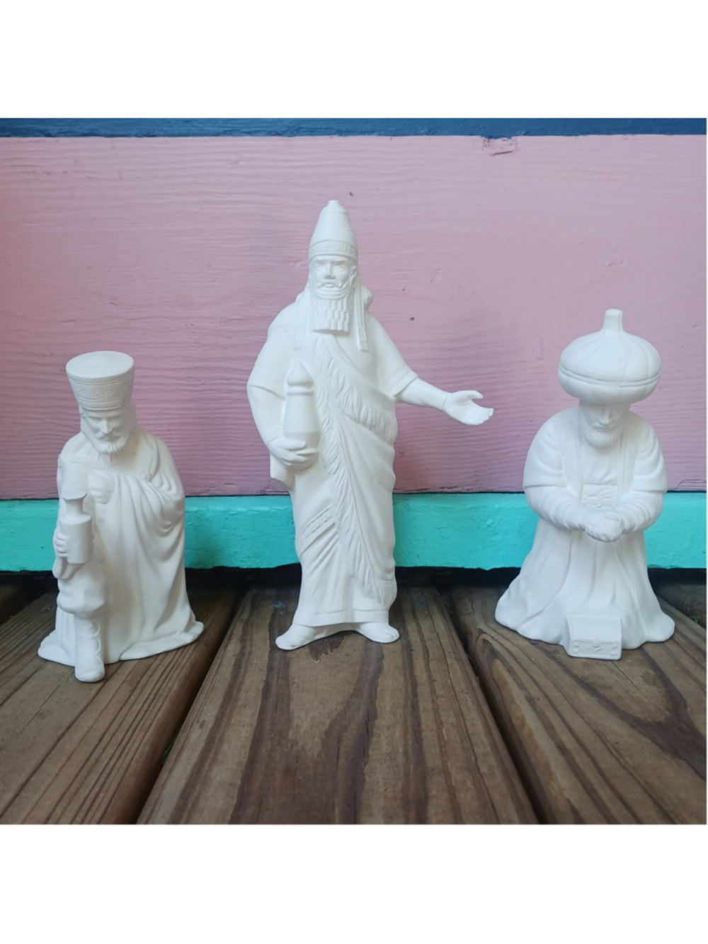 Duncan Wisemen 1 Standing and 2 Kneeling Nativity Ready to Paint, Ceramic Bisque
